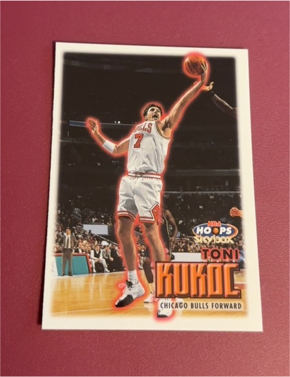 1999-00 Skybox NBA Hoops #158 Toni Kukoc — front