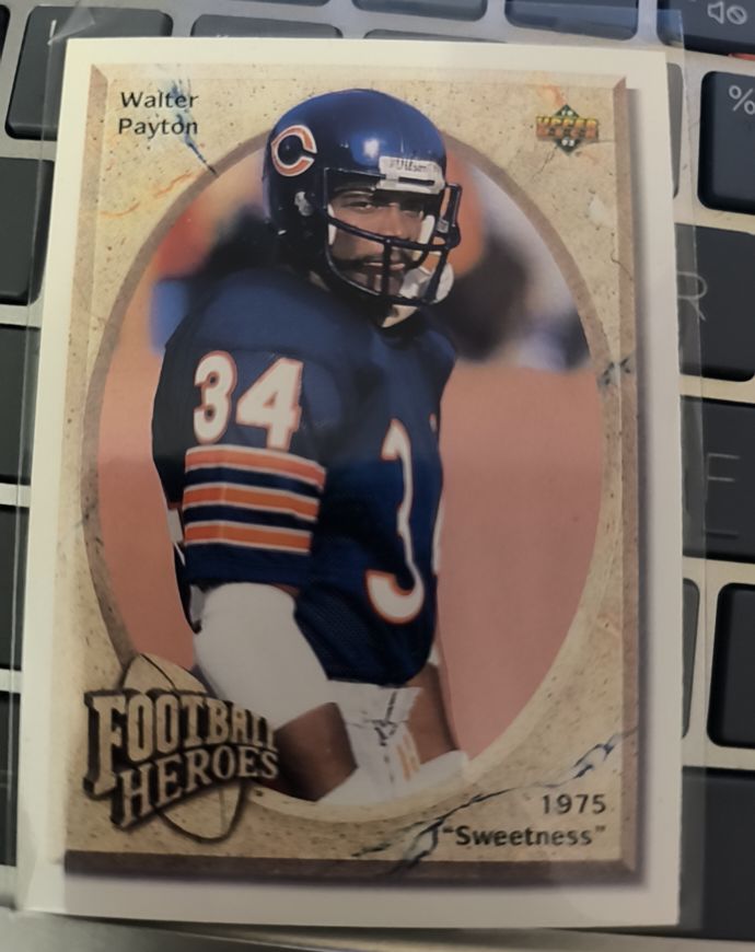 1992 Upper Deck Football Heroes #20 Walter Payton — front