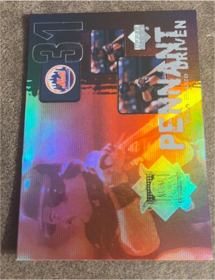 2000 Upper Deck Pennant Driven #PD8 Mike Piazza — front