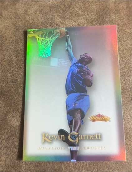 2000-01 Fleer Showcase #39 Kevin Garnett — front