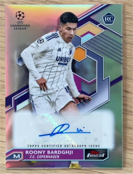 2022-23 Topps Finest UEFA #M Roony Bardghji — front