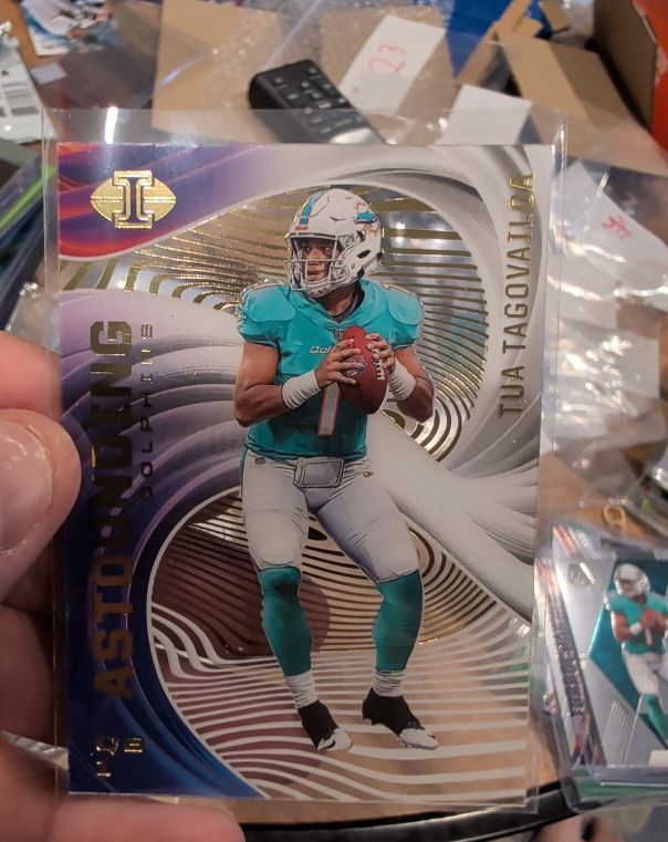 2020 Panini Illusions Astounding #A2 Tua Tagovailoa — front