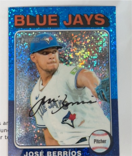2024 Topps Heritage #468 José Berríos Blue Sparkle Refractor — front