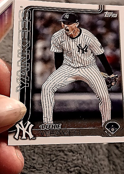 2025 Topps #506 Luke Weaver — front