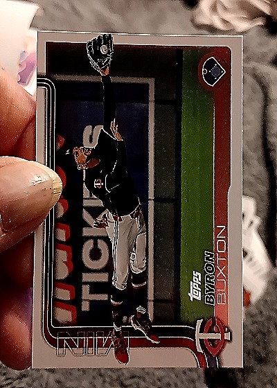 2025 Topps Series 2 #530 Byron Buxton — front