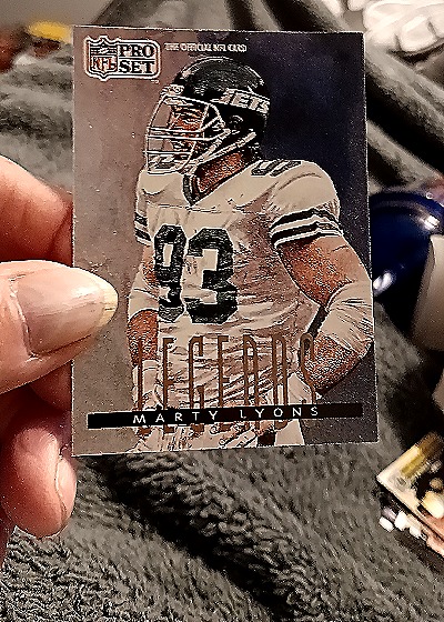 1991 Pro Set #699 Marty Lyons — front