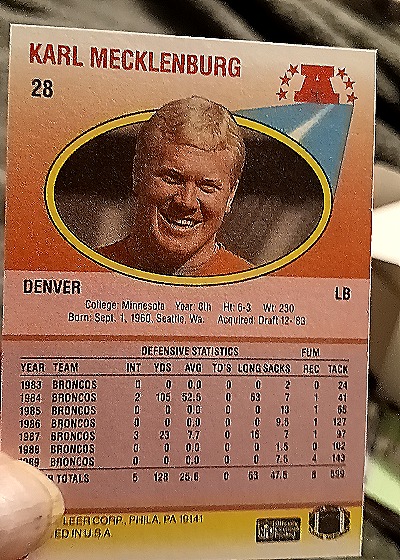 1990 Fleer #28 Karl Mecklenburg — back