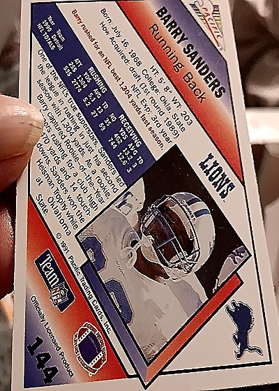 1990 Topps #144 Barry Sanders — back