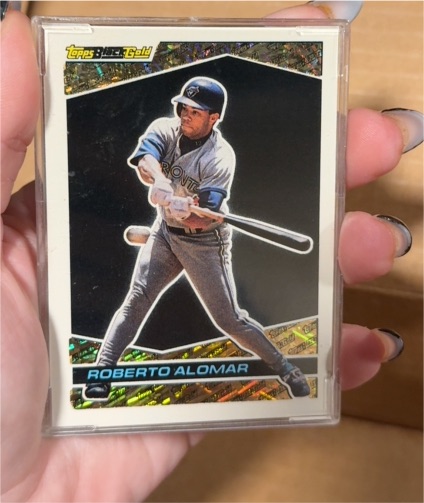 1993 Topps Black Gold #23 Roberto Alomar — front