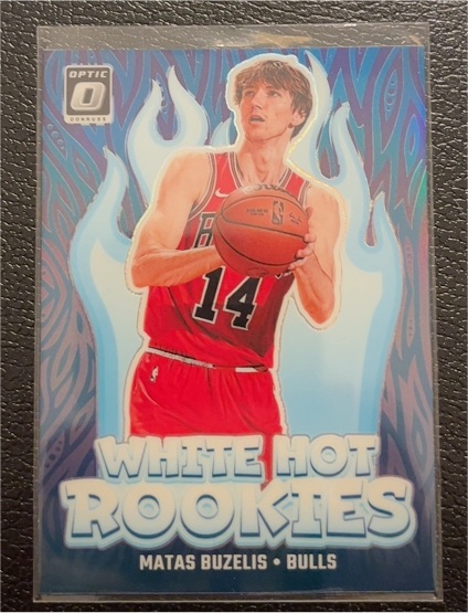 2024-25 Donruss Optic #10 Matas Buzelis White Hot Rookies — front