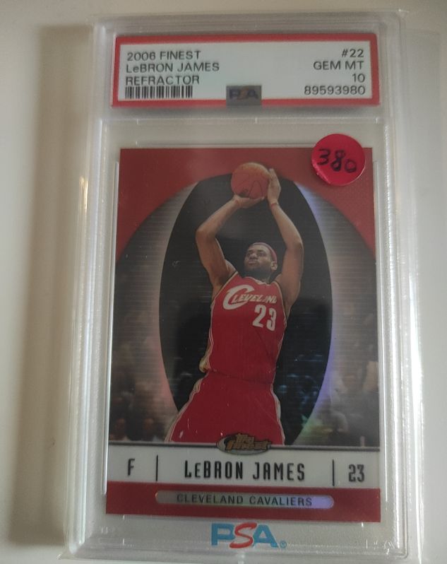 2006 Topps Finest #22 LeBron James — front