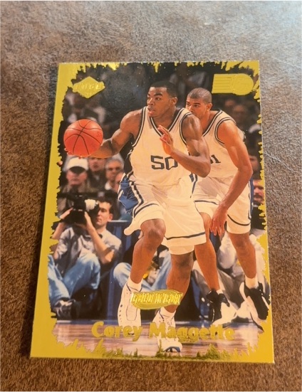 1999 Collector's Edge Rookie Rage Gold Ingot #RR Corey Maggette — front