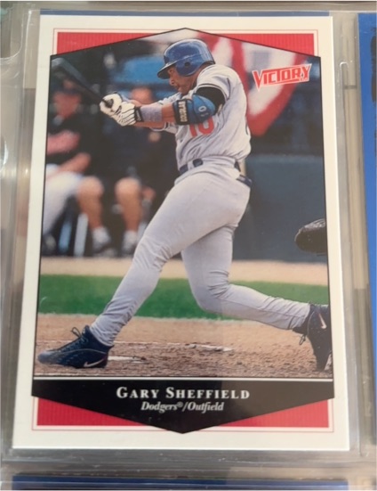 1999 Upper Deck Victory Gary Sheffield — front