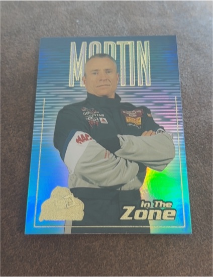 2001 Press Pass Premium In The Zone #IZ10 Mark Martin — front