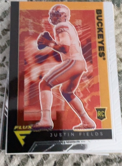 2021 Panini Chronicles Draft Picks Flux #233 Justin Fields — front