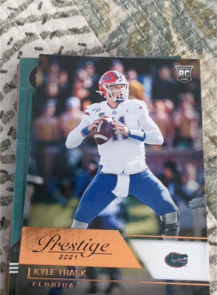 2021 Panini Chronicles Draft Picks Prestige #86 Kyle Trask — front
