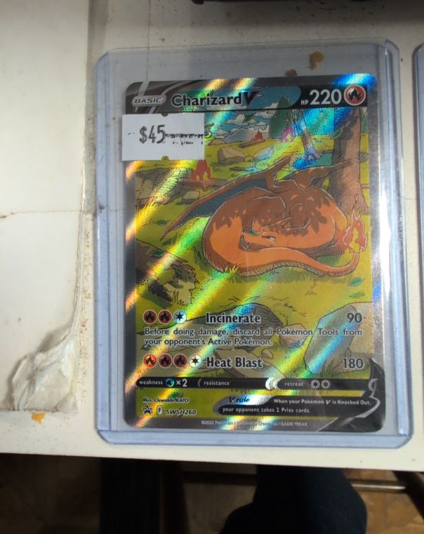2022 Pokémon SWSH #260 Charizard V — front