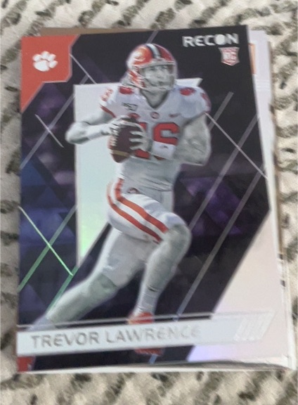 2021 Panini Chronicles Draft Picks Recon #132 Trevor Lawrence — front