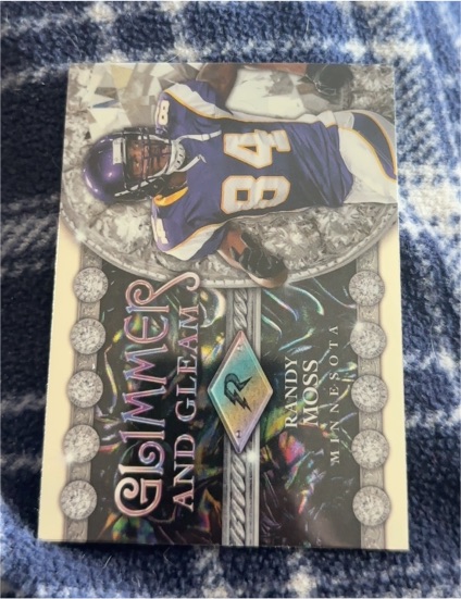 2024 Topps Resurgence Glimmer and Gleam #GG-14 Randy Moss — front