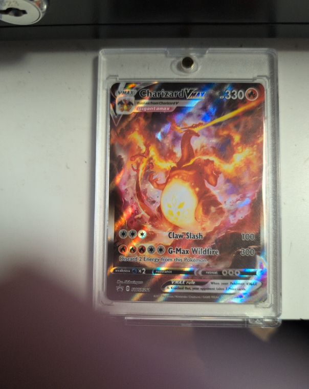 2020 Pokémon Charizard VMAX #261 — front
