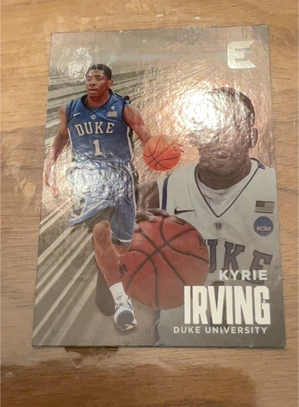 2022 Panini Chronicles Draft Picks Essentials #25 Kyrie Irving Duke University — front