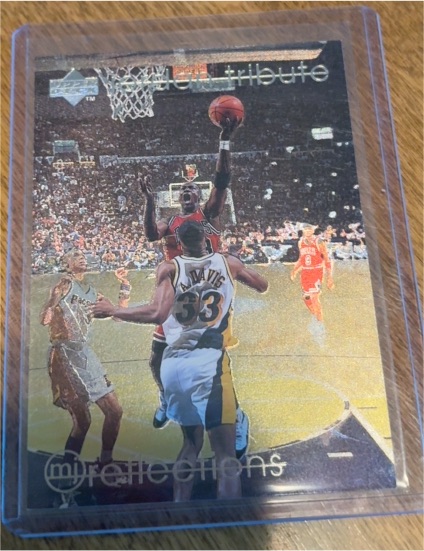 1997-98 Upper Deck Michael Jordan Tribute #MJ71 Michael Jordan — front