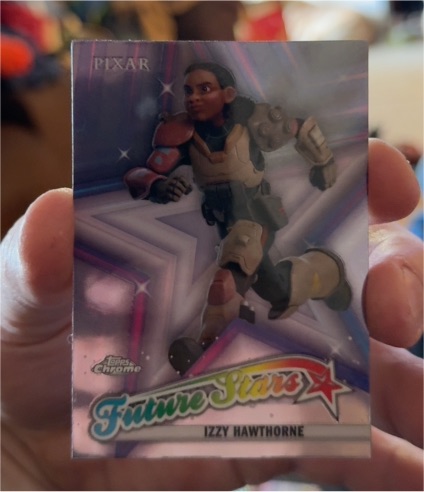 2025 Topps Chrome Disney #FS-10 Izzy Hawthorne Future Stars Insert — front
