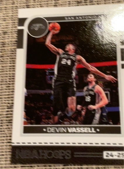 2024-25 Panini NBA Hoops #195 Devin Vassell — front