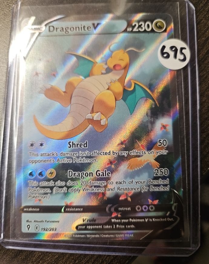 2022 Pokemon Scarlet & Violet #192 Dragonite V — front