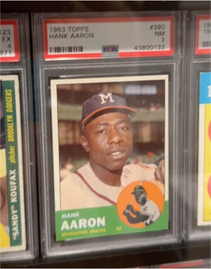 1963 Topps #390 Hank Aaron — front