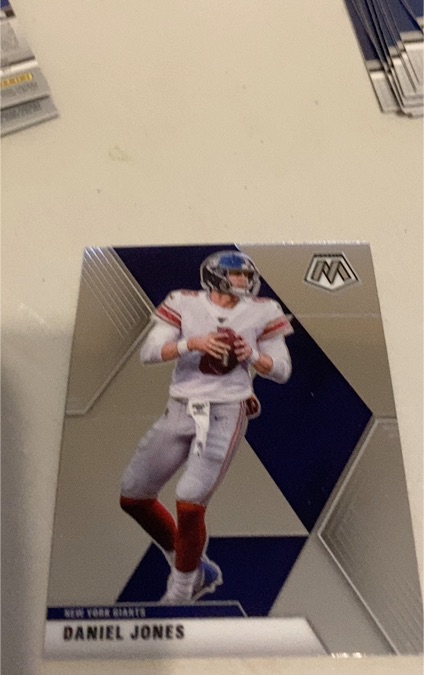 2020 Panini Mosaic #151 Daniel Jones — front