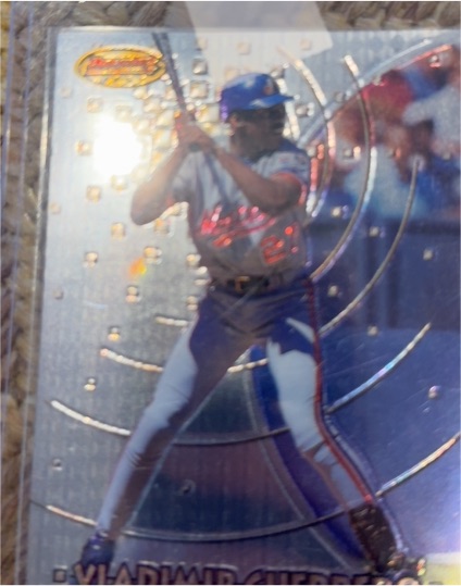1997 Bowman's Best Preview Refractor #BBP17 Vladimir Guerrero — front