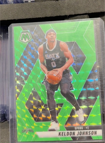2024-25 Panini Mosaic #9 Keldon Johnson — front