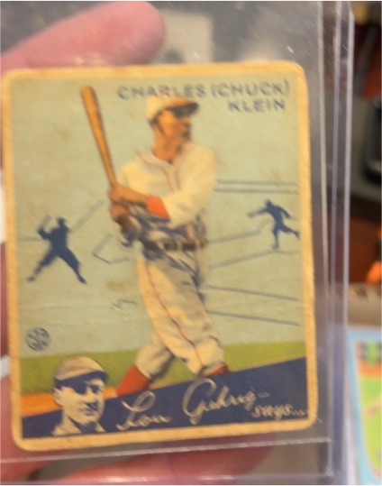 1934 Goudey #10 Charles (Chuck) Klein — front