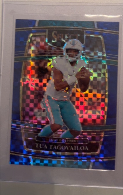 2021 Panini Select #22 Tua Tagovailoa Concourse Blue Checkerboard Prizm — front