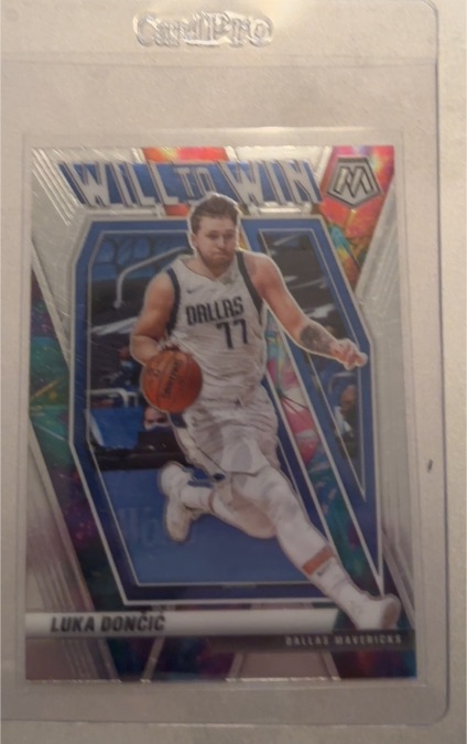 2020-21 Panini Mosaic #12 Luka Doncic Will To Win Insert Dallas Mavericks — front