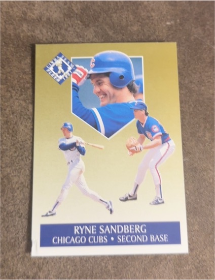 1991 Fleer Ultra Team #10 Ryne Sandberg — front