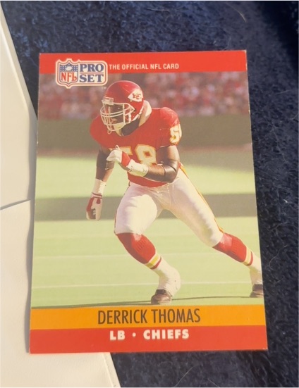 1990 Pro Set #536 Derrick Thomas — front