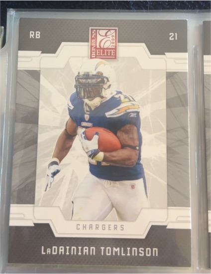 2009 Donruss Elite #81 LaDainian Tomlinson — front