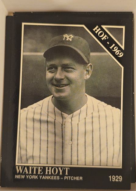 1991 The Sporting News Conlon Collection #468 Waite Hoyt — front