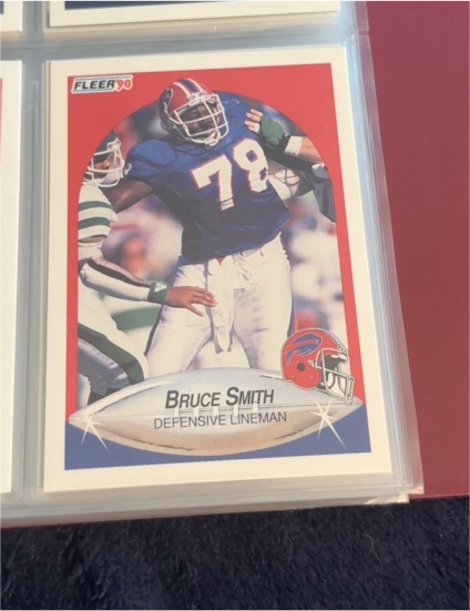 1990 Fleer #121 Bruce Smith — front