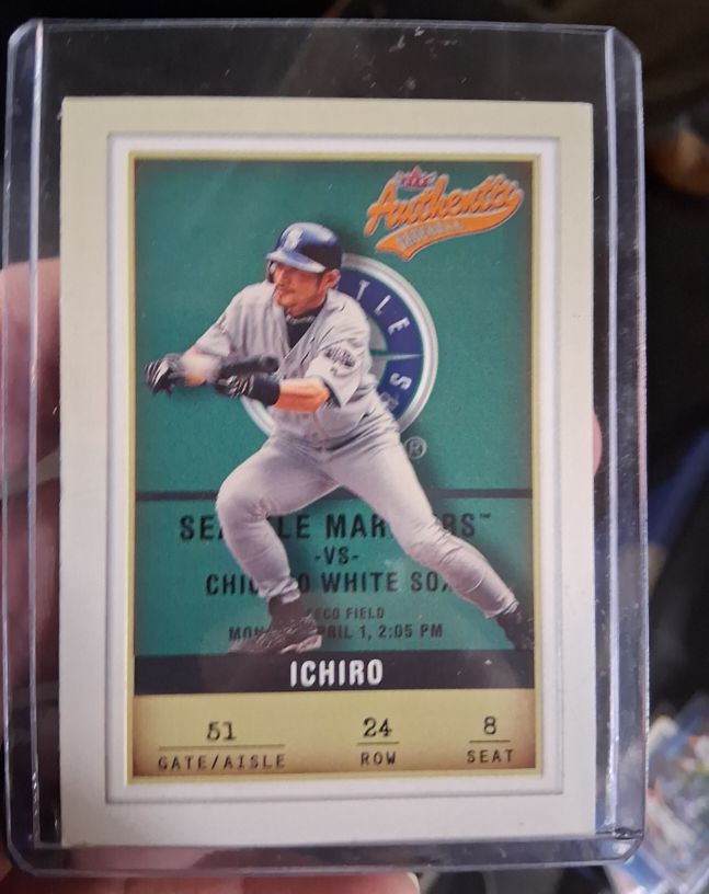 2002 Fleer Authentix #24 Ichiro Suzuki — front