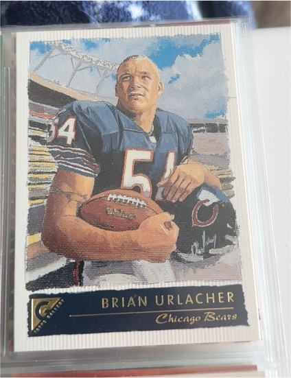2001 Topps Gallery #46 Brian Urlacher — front