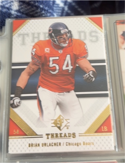 2009 SP Threads #54 Brian Urlacher — front