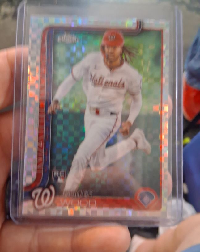 2025 Topps Chrome #132 James Wood — front