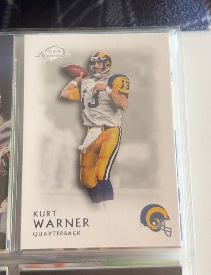 2011 Topps Legends #19 Kurt Warner — front
