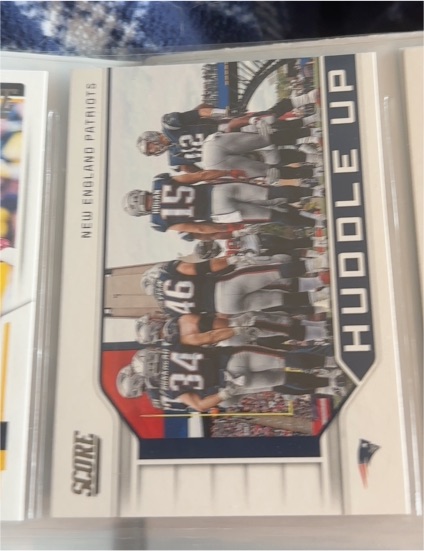 2019 Panini Score Huddle Up #HU-3 New England Patriots — front