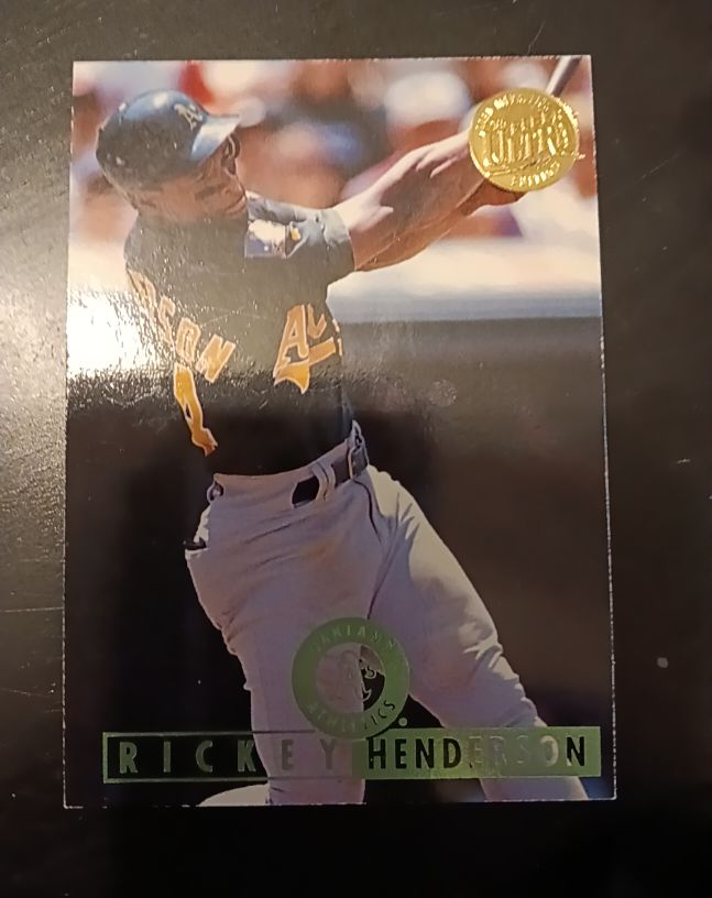 1995 Fleer Ultra #318 Rickey Henderson — front