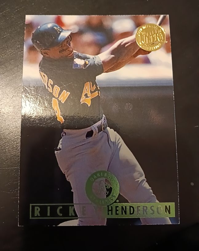 1995 Fleer Ultra Gold Medallion #318 Rickey Henderson — front
