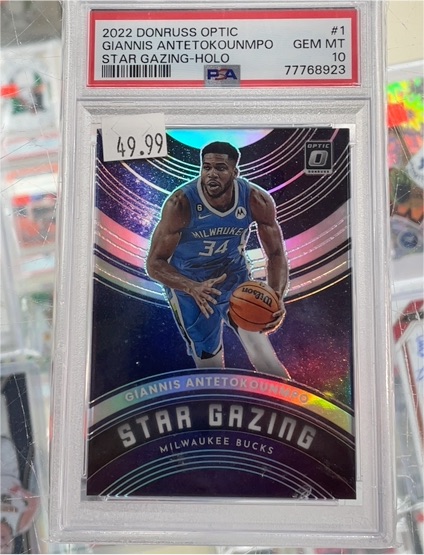 2022 Donruss Optic #1 Giannis Antetokounmpo Star Gazing Holo — front